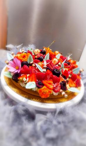 Tarte fraises framboises chocolat blanc